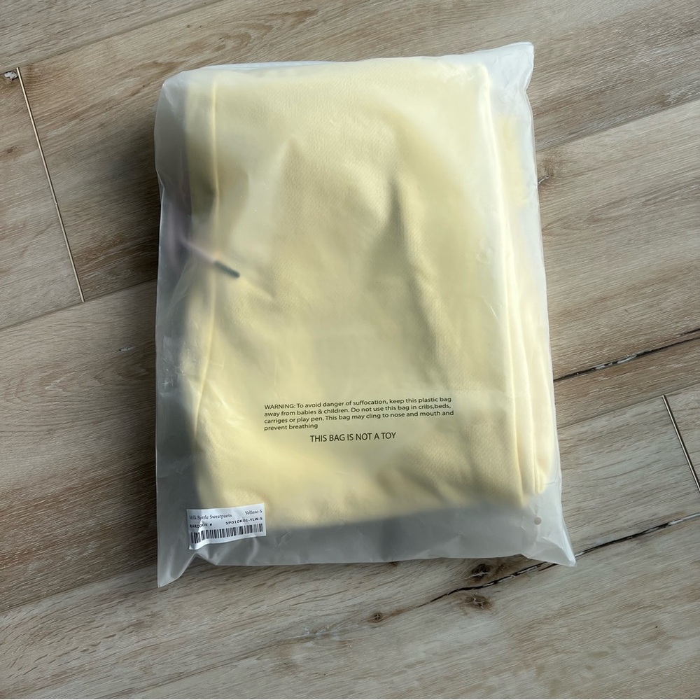 🔥LAST ONE🔥 NWT Dairy Boy Milk Bottle sweatpants in Yellow - Picture 14 of 16
